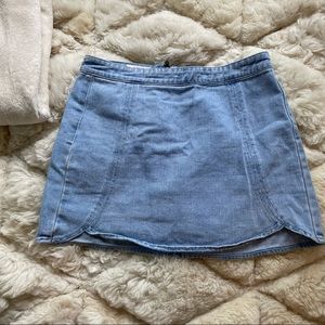 KENDALL AND KYLIE JEAN MINI SKIRT SIZE 27